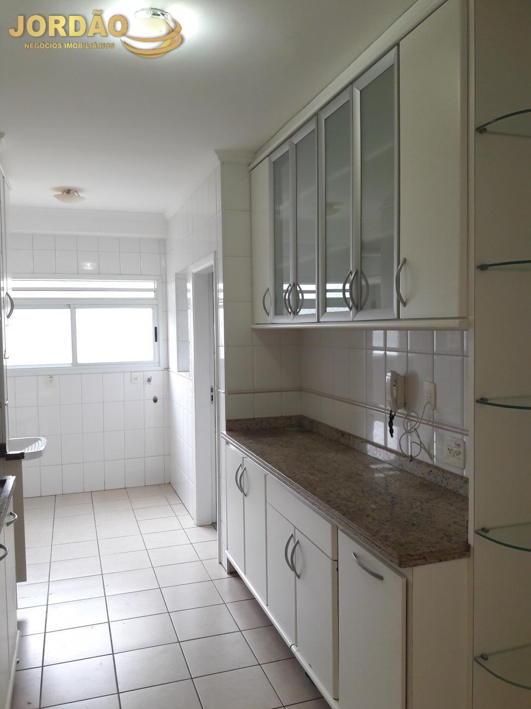 Apartamento para alugar com 3 quartos, 94m² - Foto 18