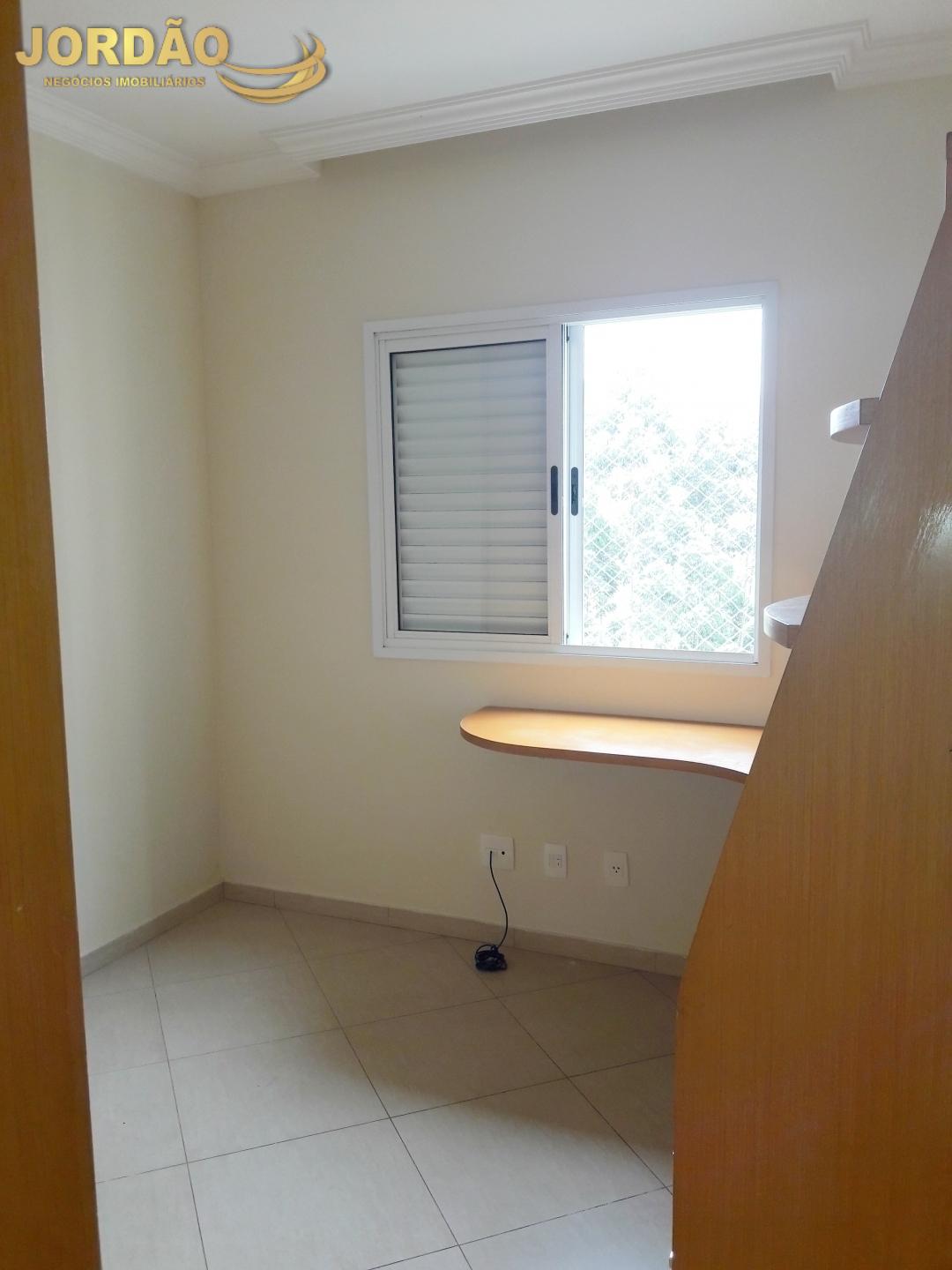 Apartamento para alugar com 3 quartos, 94m² - Foto 2