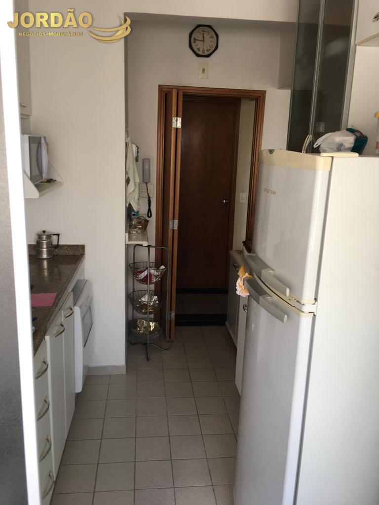 Apartamento à venda com 3 quartos, 79m² - Foto 3