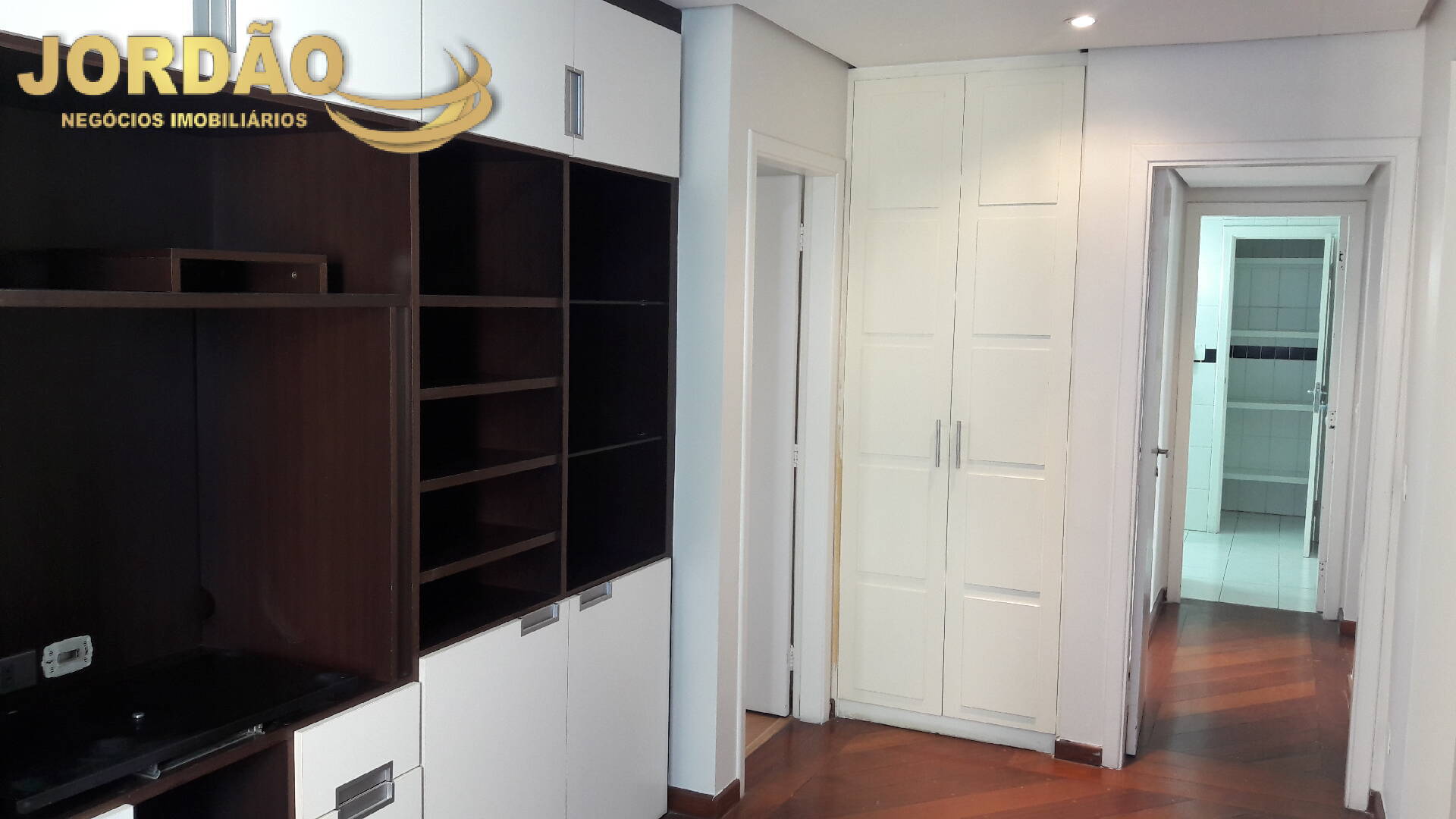 Apartamento para alugar com 4 quartos, 158m² - Foto 7