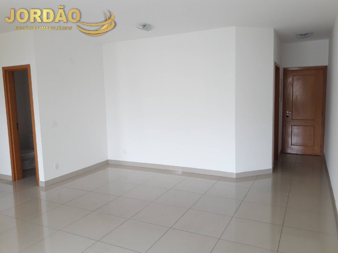 Apartamento para alugar com 3 quartos, 122m² - Foto 4