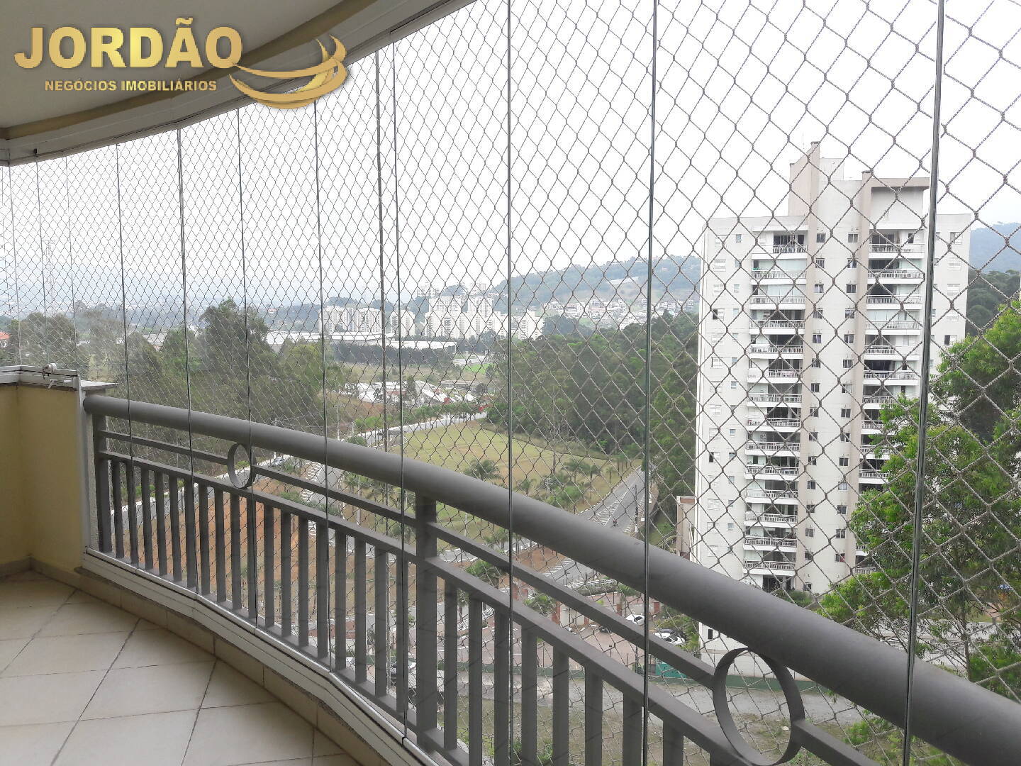 Apartamento para alugar com 3 quartos, 122m² - Foto 2