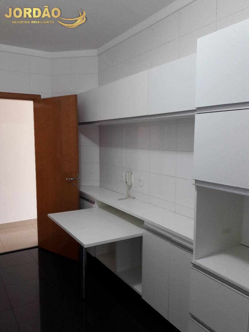 Apartamento para alugar com 3 quartos, 122m² - Foto 27