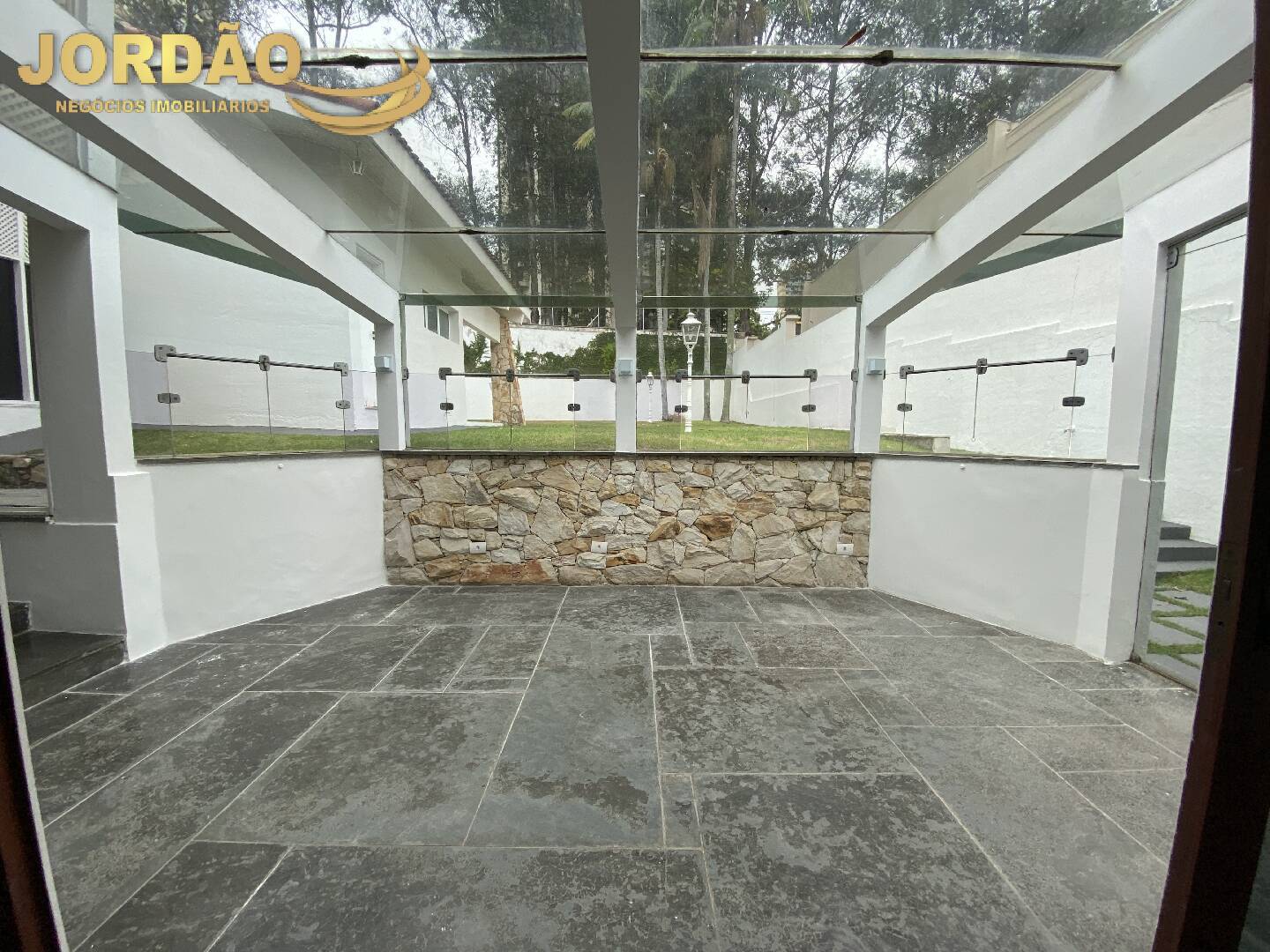 Casa de Condomínio para alugar com 4 quartos, 335m² - Foto 11