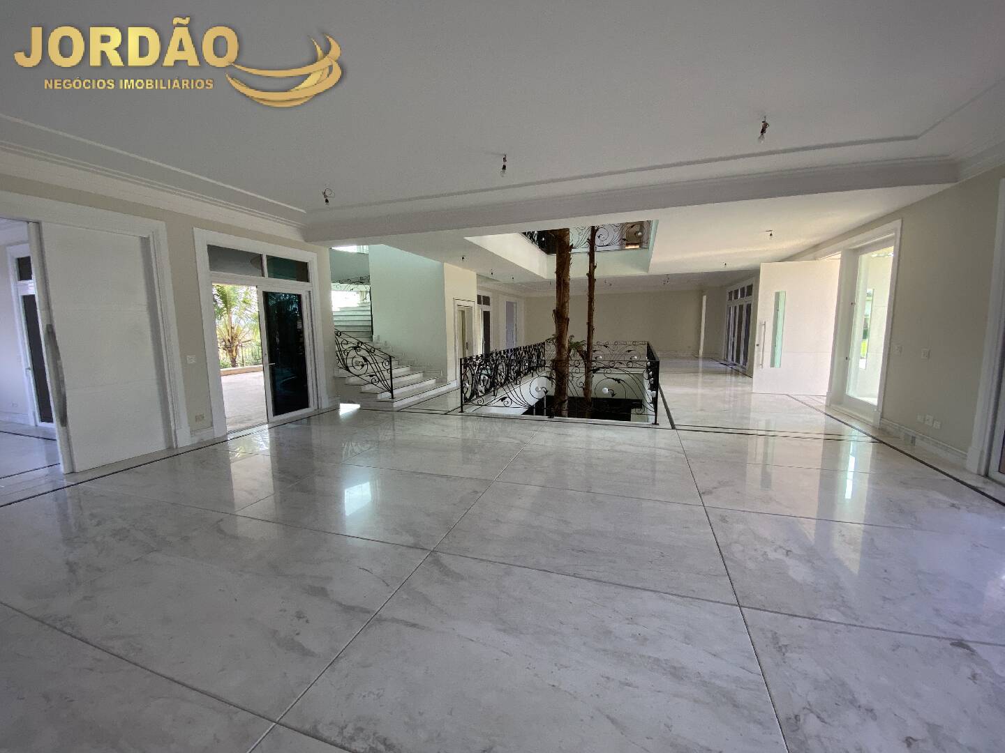 Casa de Condomínio à venda com 8 quartos, 2215m² - Foto 6