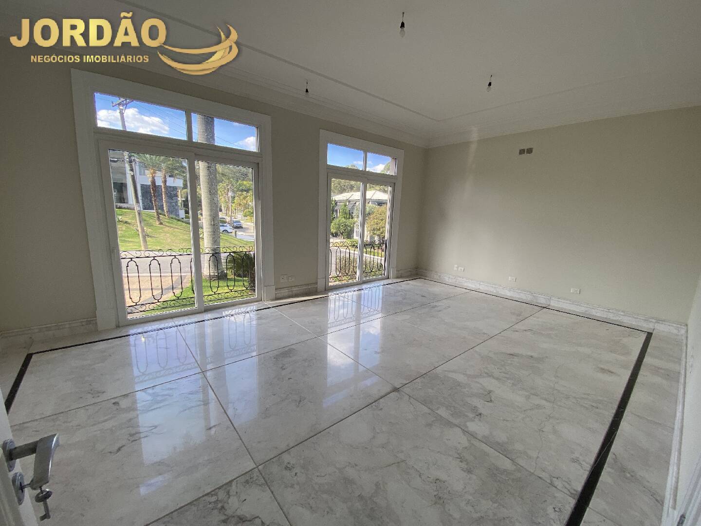 Casa de Condomínio à venda com 8 quartos, 2215m² - Foto 10