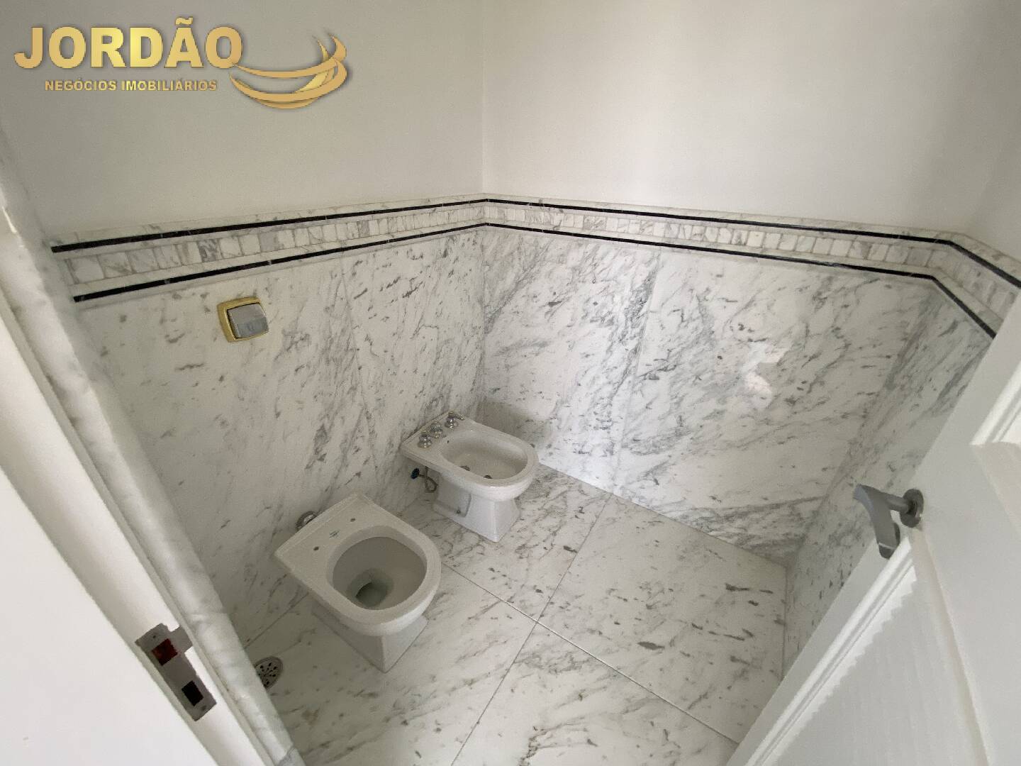 Casa de Condomínio à venda com 8 quartos, 2215m² - Foto 58