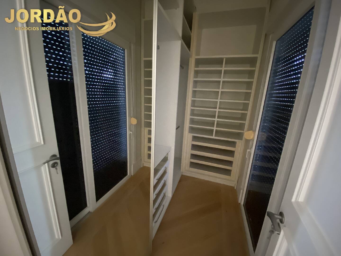 Casa de Condomínio à venda com 8 quartos, 2215m² - Foto 65