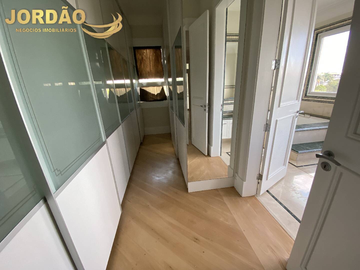 Casa de Condomínio à venda com 8 quartos, 2215m² - Foto 67