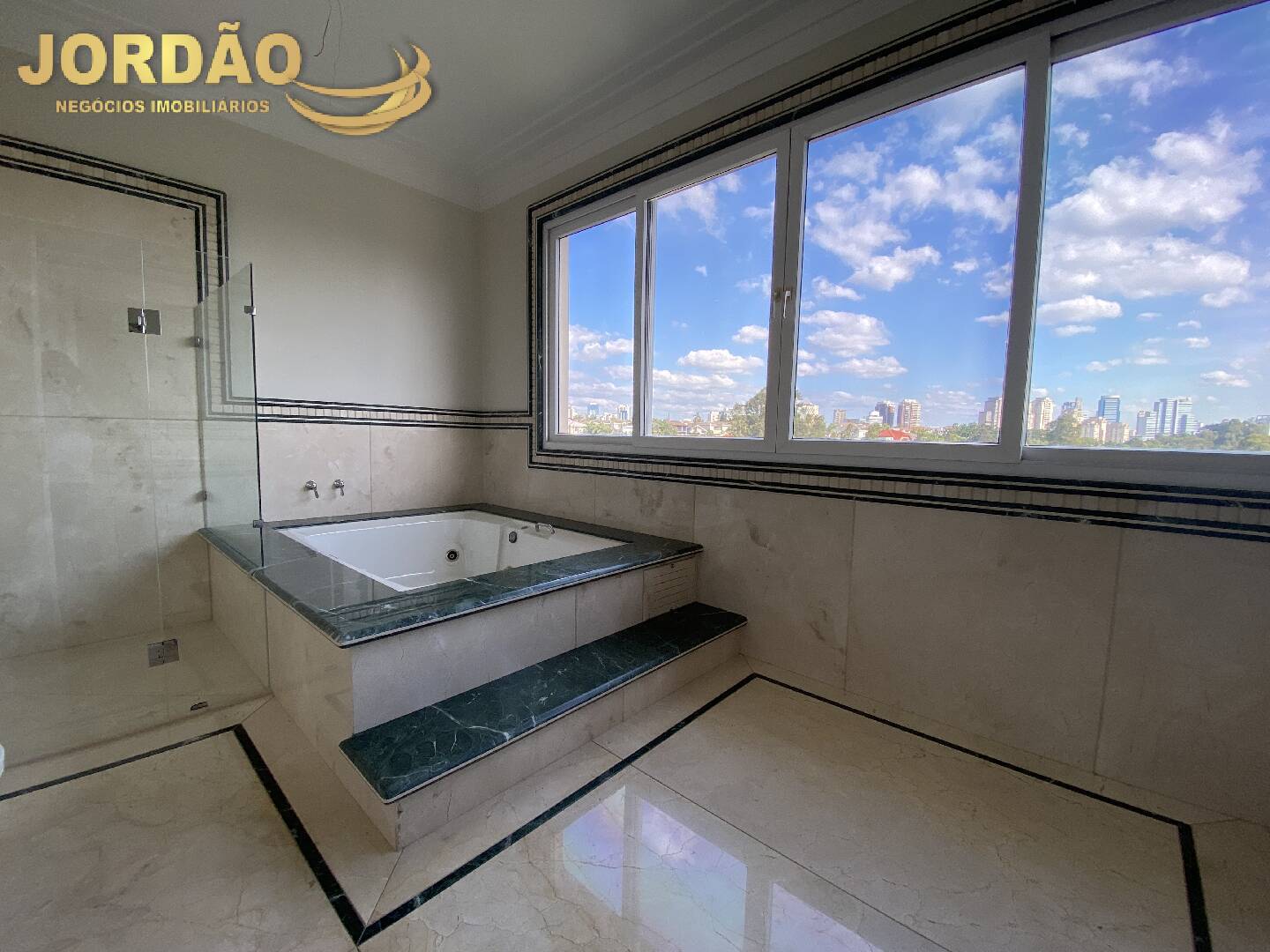 Casa de Condomínio à venda com 8 quartos, 2215m² - Foto 71