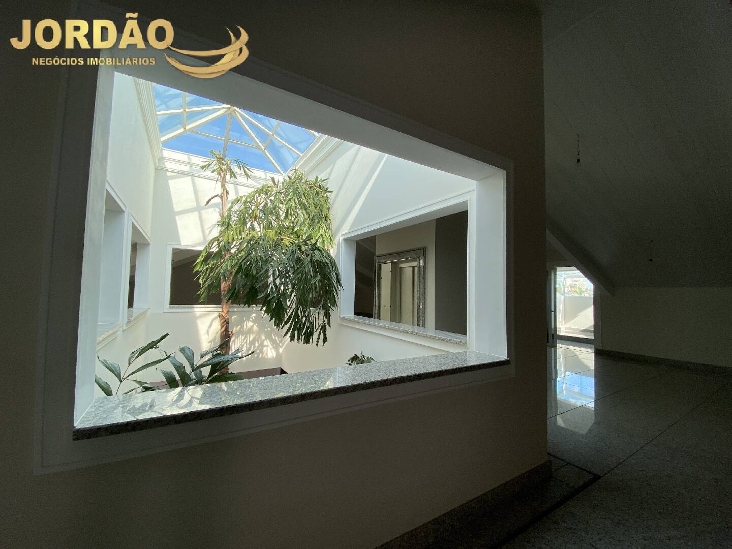 Casa de Condomínio à venda com 8 quartos, 2215m² - Foto 92