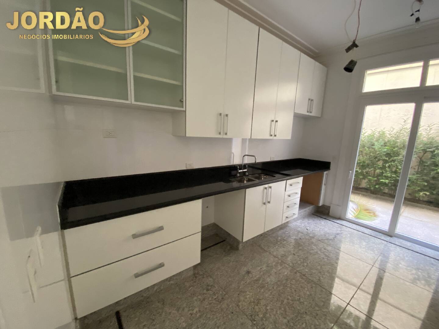 Casa de Condomínio à venda com 8 quartos, 2215m² - Foto 96