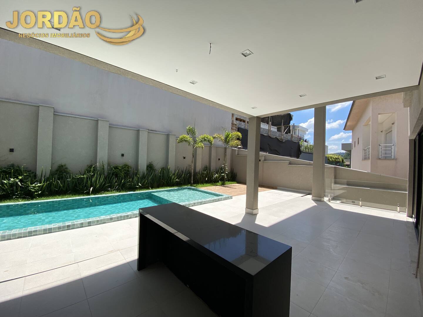 Casa de Condomínio à venda com 4 quartos, 438m² - Foto 4