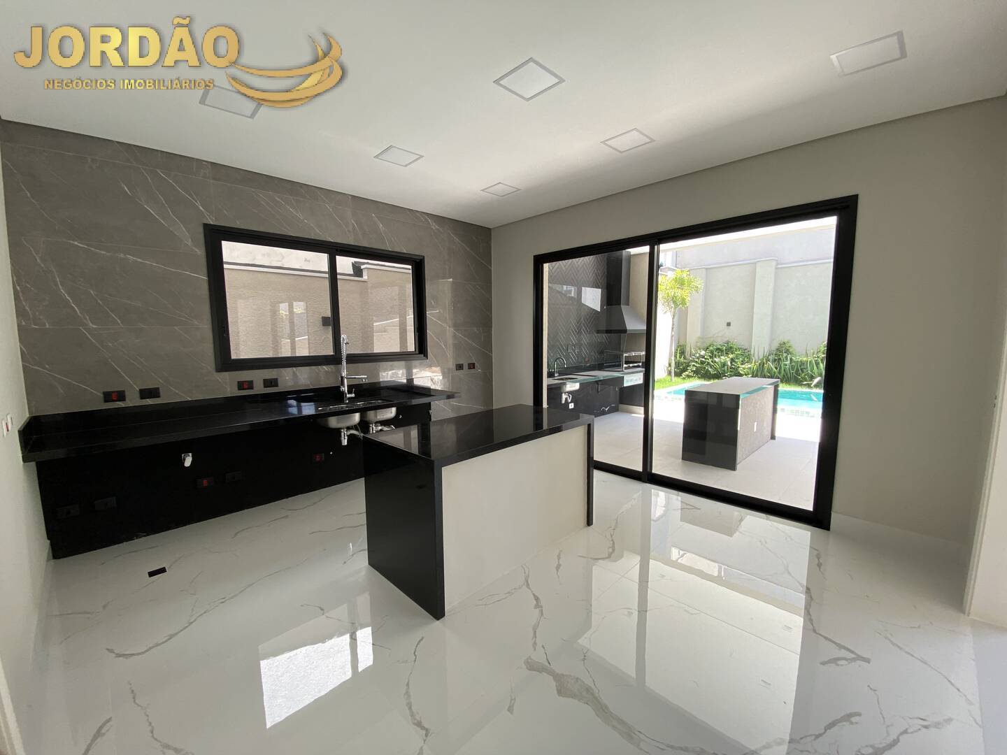 Casa de Condomínio à venda com 4 quartos, 438m² - Foto 6