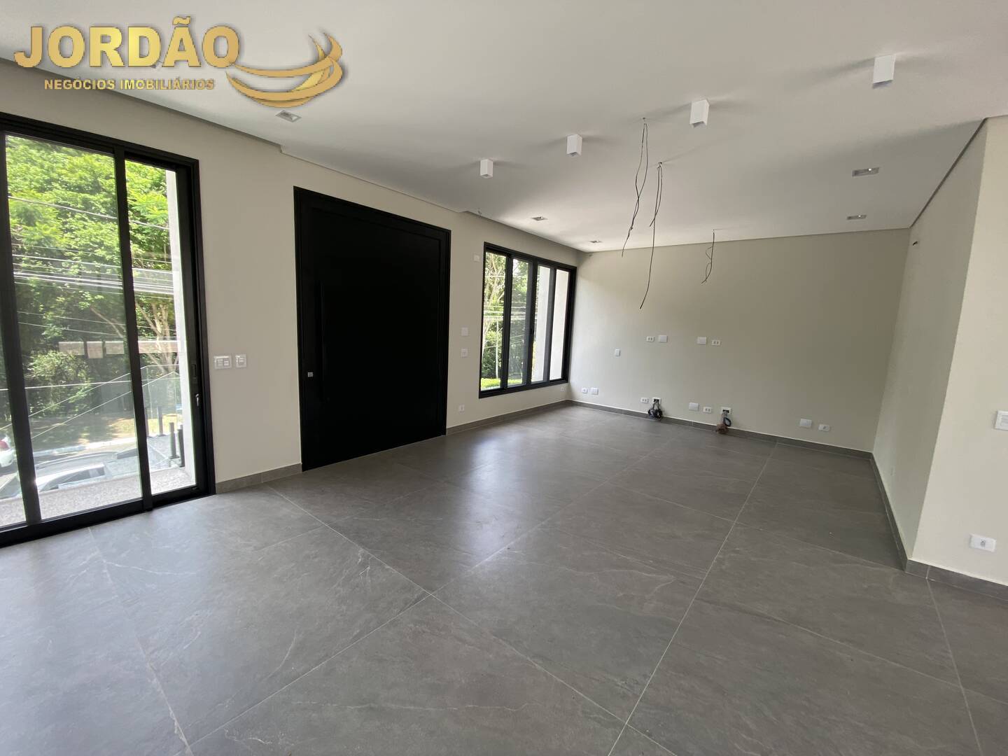 Casa de Condomínio à venda com 4 quartos, 440m² - Foto 4