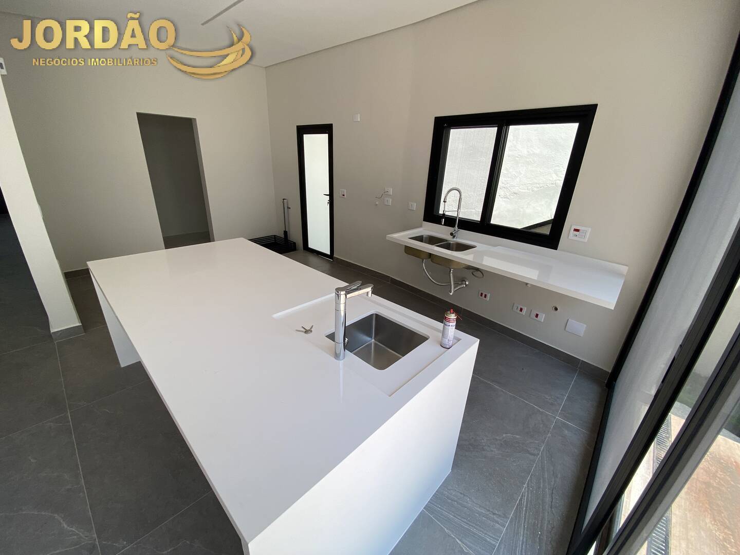 Casa de Condomínio à venda com 4 quartos, 440m² - Foto 7