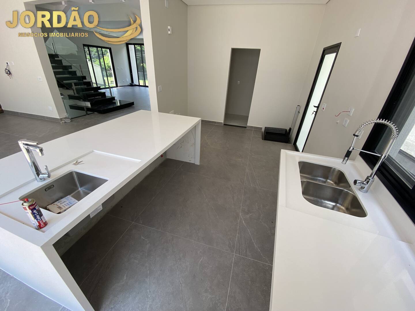 Casa de Condomínio à venda com 4 quartos, 440m² - Foto 8