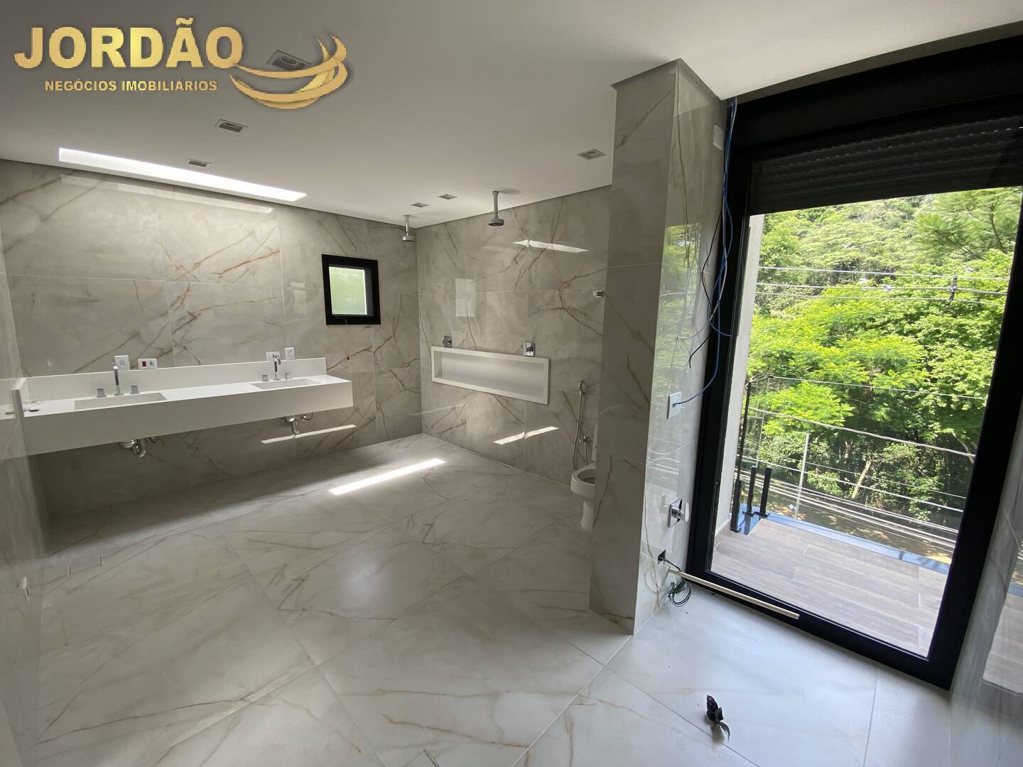 Casa de Condomínio à venda com 4 quartos, 440m² - Foto 24