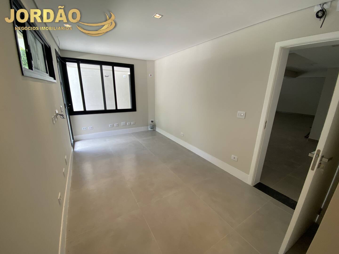 Casa de Condomínio à venda com 4 quartos, 440m² - Foto 29